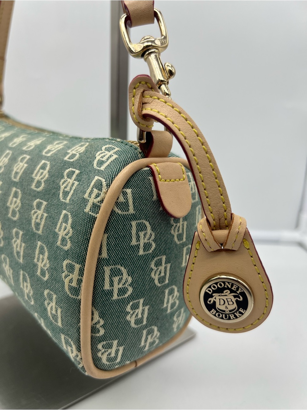 DOONEY & BOURKE Y2K Mini Barrel Monogram Green Canvas Leather Trim Shoulder Bag - Picture 4 of 15